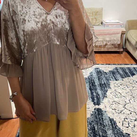 DR2 crushed velvet blouse  - Picture 1 of 9